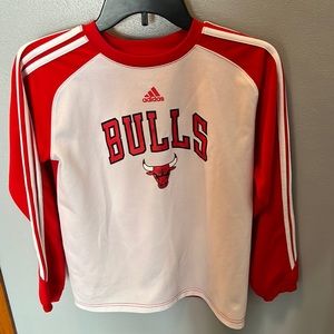 Chicago Bulls adidas Long Sleeve Top. Boys Size M 10/12. ECU